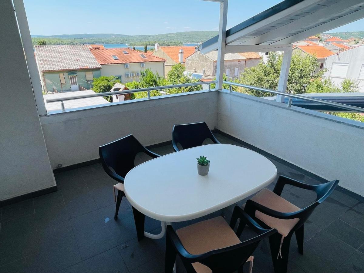Beauty Living Jasmina Apartment Punat Bagian luar foto